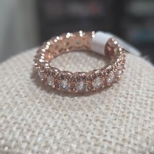 Elegant Rose Gold Ring